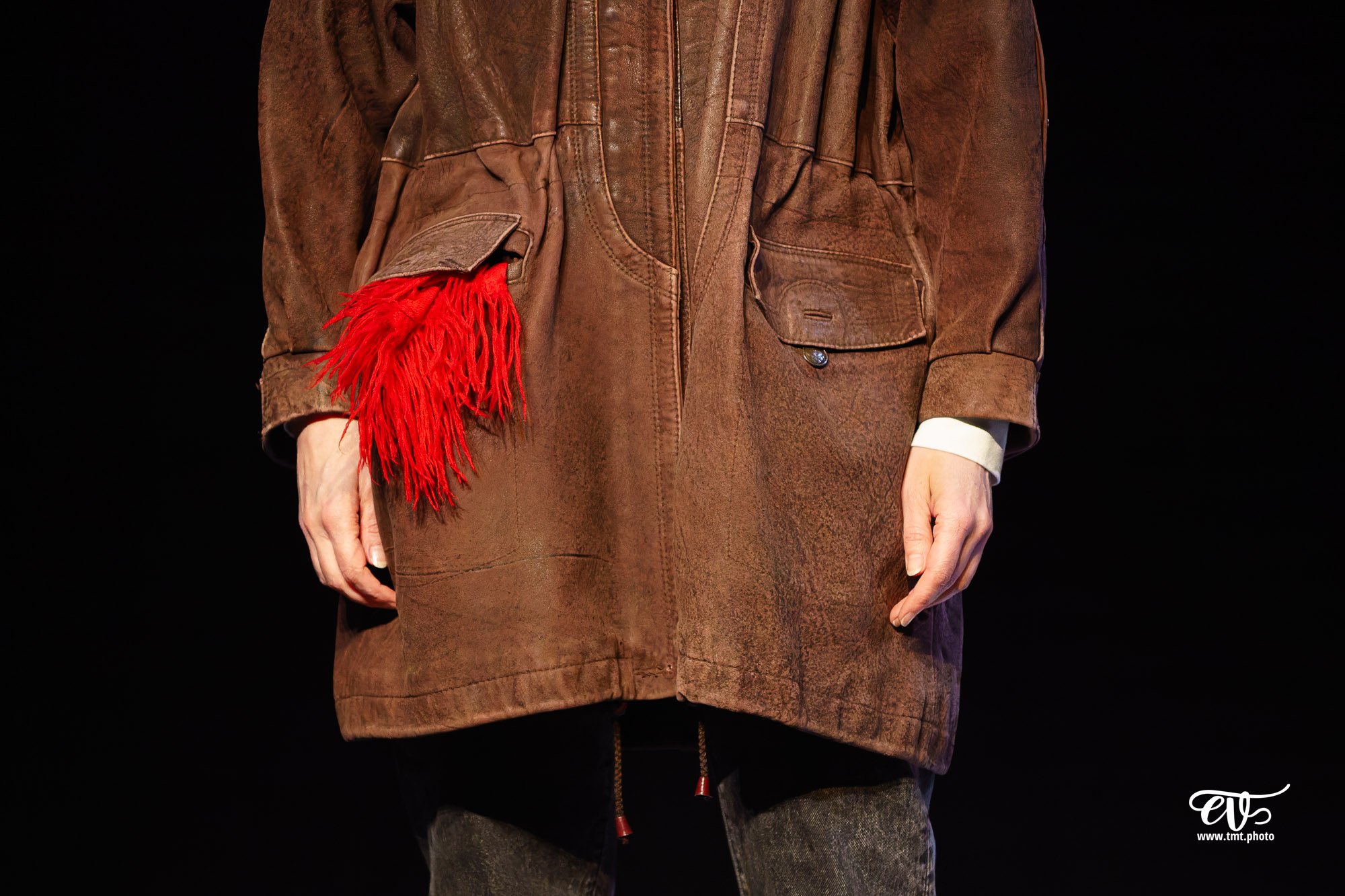 FEMME NON RÉ-ÉDUCABLE (CHOUETTE COMPAGNIE)